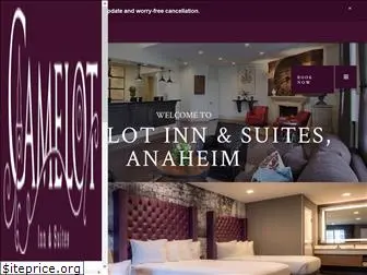 camelotinn-anaheim.com